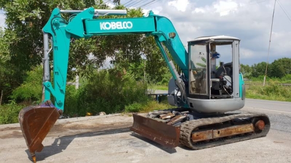 ขายด่วนรถเเบคโฮ โกเบโก้SK75หัวเก๋งสวยรถนอกเพื่งนำเข้ามาใหม่สวยเดิมๆเคื่องดีปั่มแรงคอลโทลน้ำมันปั้มนิ้ว บูมอามร์สวยเร็วแรงไม่โหลด เครื่องอีซูซู4สูบ 4JB1ระบบเต่ากะต่ายลายหัวแย็กครบพร้อมใช้รถยังไม่เคยใช้งานในไทยเลย