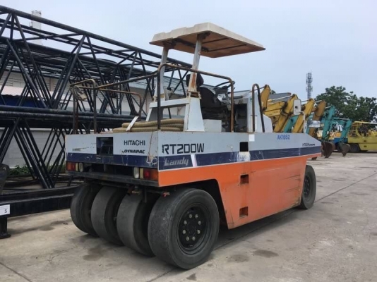 รถบด DYNAPAC : RT200W ตรงจากญี่ปุ่นครับ ราคาไม่แพง