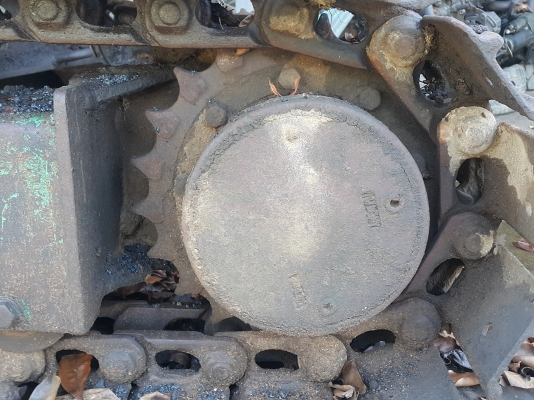 ตัวเดิน IHI IS30 ของเก่านอกนำเข้า ใส่ KOMATSU รุ่น 6-7 ได้ สป๊อกเก็ต 9 น๊อต สภาพดี