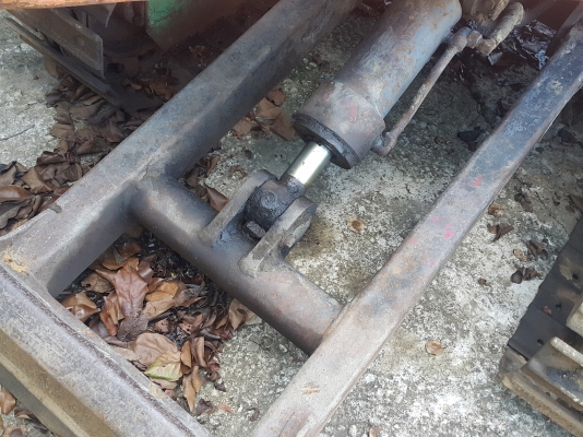 ผานดันพร้อมกระบอก IHI IS30 ของเก่านนอกนำเข้า สภาพดี พร้อมใช้