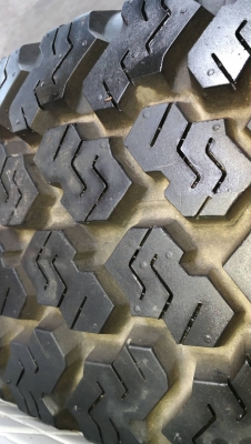 ขาย แม็กและยางอะไหล่ TOYOTA 4x4 ขอบ15 นิ้ว