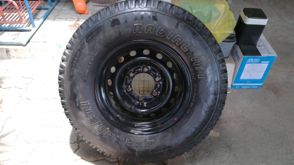 ขาย แม็กและยางอะไหล่ TOYOTA 4x4 ขอบ15 นิ้ว