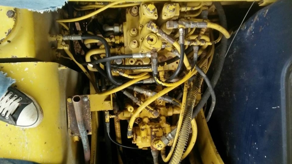 ขายรถขุดแบ็คโคSK120-3มาร์คทรี ไฟฟ้าครบ เอกสารอินวอยซ์ ปั๊มแห้ง