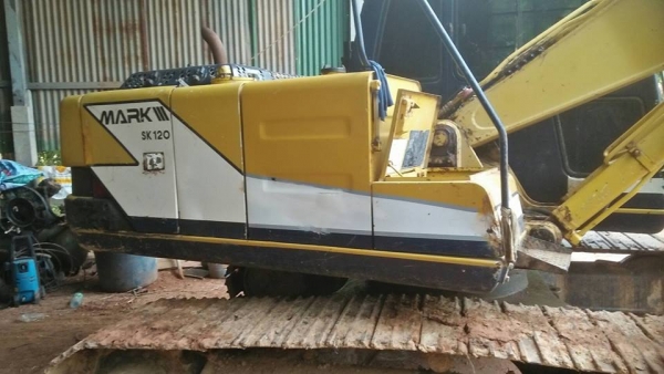 ขายรถขุดแบ็คโคSK120-3มาร์คทรี ไฟฟ้าครบ เอกสารอินวอยซ์ ปั๊มแห้ง