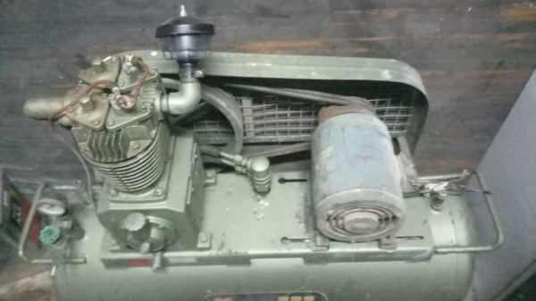 ปั้มลมมือเดียว อุปกรณ์เหมือนออกห้างญี่ปุ่น โรงงานผลิตเสื้อแบรนด์ห้าง ใช้งานไม่หนัก