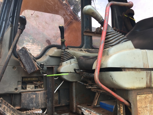 Komatsu pc200-6 เครื่องดี ปั้มแรง เอวแน่น ช่วงล่างดี พร้อมใช้