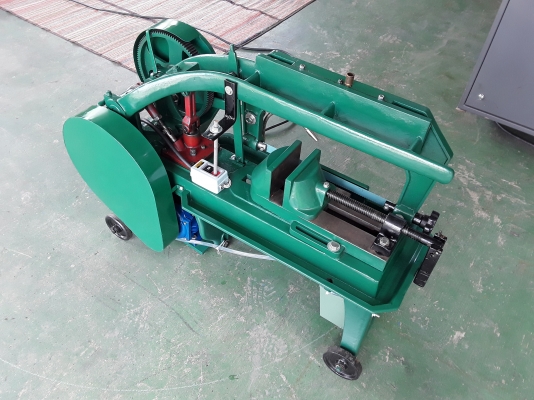 ขายเครื่องเลื่อย HERO 14 นิ้ว ใช้ไฟบ้าน 220V. มี 3 รุ่น ราคาตามอ๊อฟชั่น 1.ขาย 12,000 ไม่มีปีก ไม่มีปั๊มน้ำ 2.ขาย 15,000 มีปีกรางน้ำ ไม่มีปั๊มน้ำ 3.ขาย 17,000 มีปีกรางน้ำ มีปั๊มน้ำ อุปกรณ์ครบ เครื่องแรง น้ำกระฉูด สั่งทำได้ ขายของดีครับ สภาพสินค้า 98\% อยู ขายเครื่องเลื่อย HERO 14 นิ้ว ใช้ไฟบ้าน 220V. มี 3 รุ่น ราคาตามอ๊อฟชั่น 1.ขาย 12,000 ไม่มีปีก ไม่มีปั๊มน้ำ 2.ขาย 15,000 มีปีกรางน้ำ ไม่มีปั๊มน้ำ 3.ขาย 17,000 มีปีกรางน้ำ มีปั๊มน้ำ อุปกรณ์ครบ เครื่องแรง น้ำกระฉูด สั่งทำได้ ขายของดีครับ สภาพสินค้า 98\% อยู