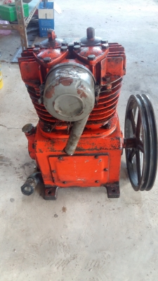 ขายหัวปั๊มลม MEIJI 7.5 แรง JAPAN ขายหัวปั๊มลม MEIJI 7.5 แรง JAPAN