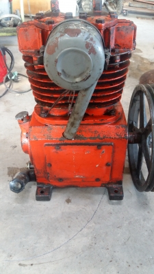 ขายหัวปั๊มลม MEIJI 7.5 แรง JAPAN ขายหัวปั๊มลม MEIJI 7.5 แรง JAPAN