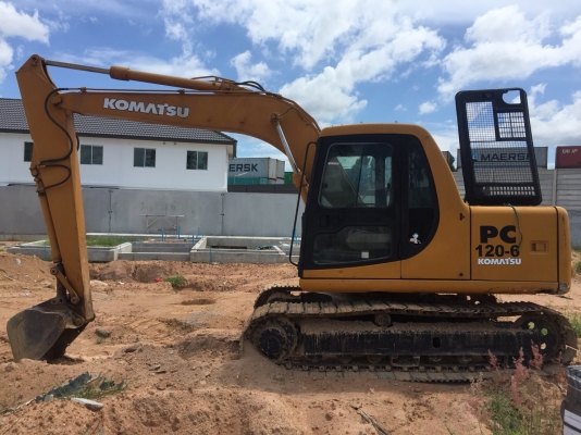 รถแบคโฮ KOMATSU รุ่น PC 120-6