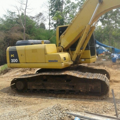 ขาย!! >>> Komatsu Pc200 รุ่น 8 รถพร้อมลุยงาน <<< เบอร์ติดต่อ 098-7155789 086-4631102