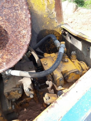 มี VDO ให้ชม.KOMATSU PC60-5 ราคา 180000