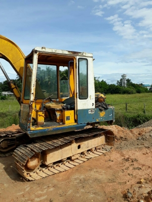 มี VDO ให้ชม.KOMATSU PC60-5 ราคา 180000 มี VDO ให้ชม.KOMATSU PC60-5 ราคา 180000