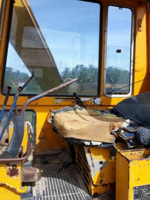 มี VDO ให้ชม.KOMATSU PC60-5 ราคา 180000