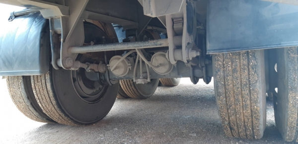 หางพื้นเรียบ 3เพลายาว12.50ม R.C.K.ปี57 ยางดีพร้อมใช้