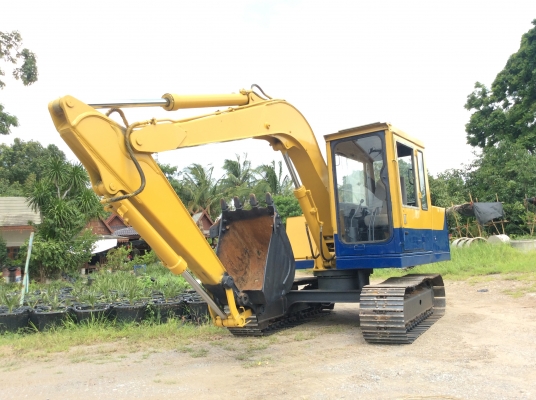ขายแบคโฮ KOMATSU PC60-3 ขายแบคโฮ KOMATSU PC60-3