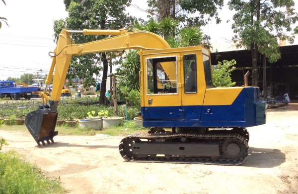 ขายแบคโฮ KOMATSU PC60-3 ขายแบคโฮ KOMATSU PC60-3