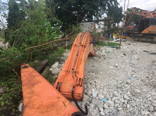 ขายด่วนบูม+อาม HITACHI EX200-3 ขายด่วนบูม+อาม HITACHI EX200-3