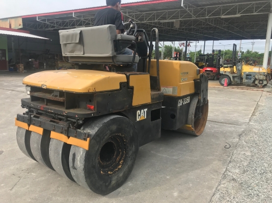 ขายรถบด4ตัน CATERPILLARรุ่นCB335Dรถนอกนำเข้าไม่เคยใช้งานในไทย หน้าเหล็กหลังยาง ขับ2เพลาเอวอ่อน เครื่องCAT3สูบ สภาพดีพร้อมใช้งาน มีให้เลือกหลายคันหลายขนาด Line: jiraroj2909