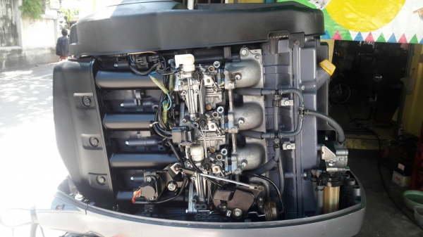 เครื่องเรือ yamaha 100 fourคาร์บู