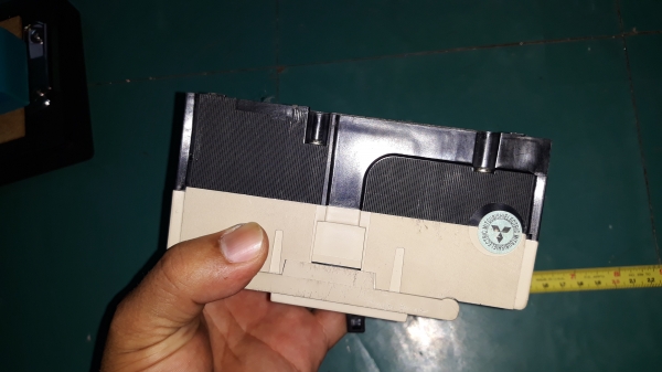 ขายเบรกเกอร์MISUBHISI ขนาด 100AMP ขาดน๊อต2ตัวเก่าเก็บ ขายเบรกเกอร์MISUBHISI ขนาด 100AMP ขาดน๊อต2ตัวเก่าเก็บ