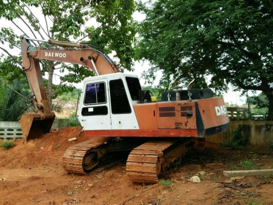 ขายรถแบคโฮ DAEWOO DH220LC ราคา 300000