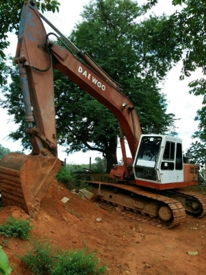 ขายรถแบคโฮ DAEWOO DH220LC ราคา 300000 ขายรถแบคโฮ DAEWOO DH220LC ราคา 300000