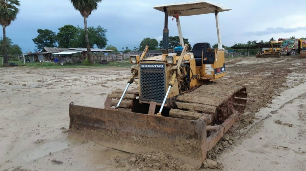 มี VDO ให้ชม.KOMATSU D20PL-6 ใบแทรค 70 ราคา 190000