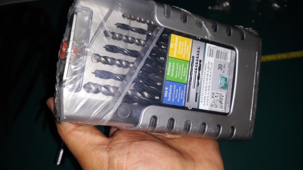 ขายชุดดอกสว่าน20ดอกชุด HELLER MADE IN GERMANY.ใหม่เก่าเก็บ ขายชุดดอกสว่าน20ดอกชุด HELLER MADE IN GERMANY.ใหม่เก่าเก็บ