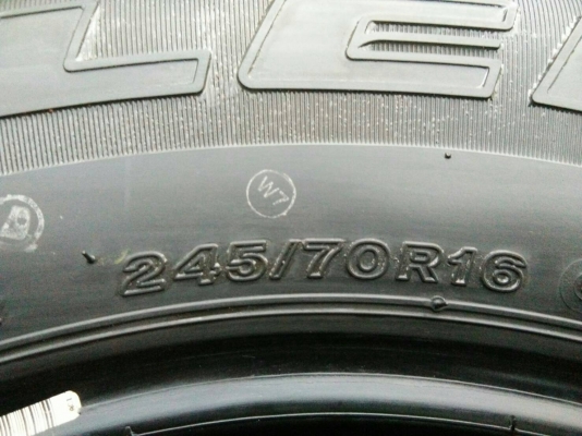 ขายยาง245/70R16 บริดจสโตน ปี11 ดอกเต็มไม่ปะ ชุดละ 1600 บาท ขายยาง245/70R16 บริดจสโตน ปี11 ดอกเต็มไม่ปะ ชุดละ 1600 บาท
