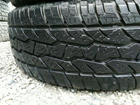 ขายยาง 245/70R16 MAXXIS A/T ปี16 สวยๆ ชุดละ 2900 บาท