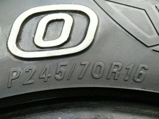 ขายยาง 245/70R16 MAXXIS A/T ปี16 สวยๆ ชุดละ 2900 บาท ขายยาง 245/70R16 MAXXIS A/T ปี16 สวยๆ ชุดละ 2900 บาท