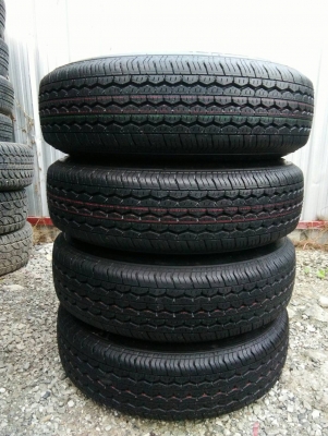 ขายยางถอดป้าย 195R15 พร้อมกระทะ 6 รู ปี18 ตุ่มหน้ายางเส้นสียังอยู่ ชุดละ 6900 บาท
