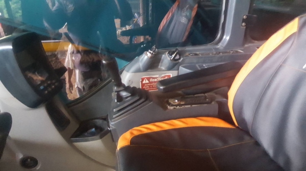 รถแมคโค SK. 200-8 รถแมคโค SK. 200-8