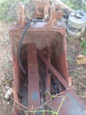 ขาย. บุ้งกี้ใส่.  แมคโค  PC. 60-75