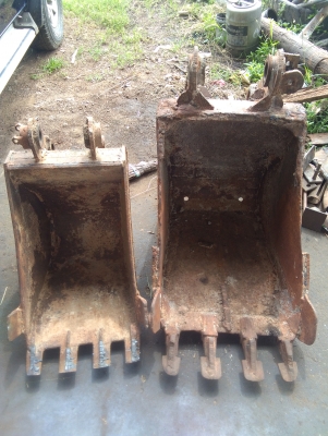 ขาย. บุ้งกี้ใส่.  แมคโค  PC. 60-75