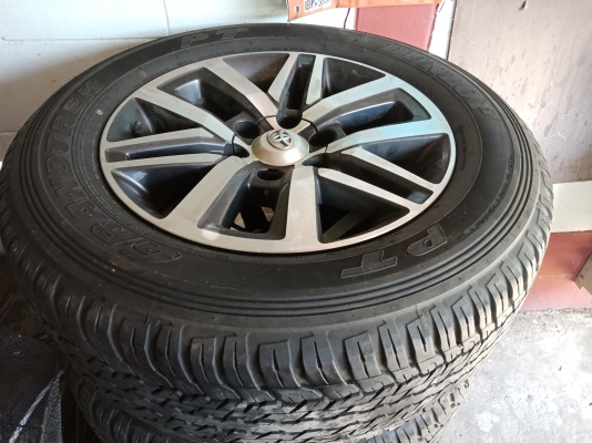 ขายล้อแม็กพร้อมยาง 265/60R18 ขายล้อแม็กพร้อมยาง 265/60R18
