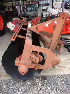 จาน7*26 ยี่ห้อkk เก่าเก็บยังไม่เคยใช้งาน   ราคา 30,000 บาท และจาน6*26 ยี่ห้อCMT  ราคา 28,000 บาท