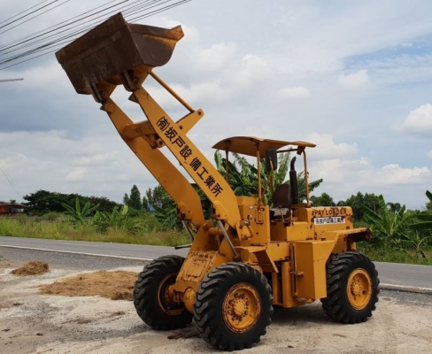 ขายด่วนรถตักมิสซูHL707เอวอ่อนขับ4ล้อรถนอกนำเข้าขนาดใหญ่ตัก2.5คิวยกสูง3เมตรเกียร์ทอร์คเครื่องดีเซลปั้มแรงรถเพื่งนำเข้ามายังไม่เคยใช้ในไทยเลย