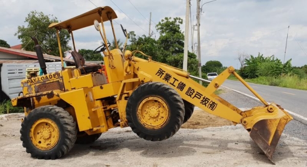 ขายด่วนรถตักมิสซูHL707เอวอ่อนขับ4ล้อรถนอกนำเข้าขนาดใหญ่ตัก2.5คิวยกสูง3เมตรเกียร์ทอร์คเครื่องดีเซลปั้มแรงรถเพื่งนำเข้ามายังไม่เคยใช้ในไทยเลย