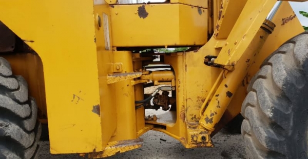 ขายด่วนรถตักมิสซูHL707เอวอ่อนขับ4ล้อรถนอกนำเข้าขนาดใหญ่ตัก2.5คิวยกสูง3เมตรเกียร์ทอร์คเครื่องดีเซลปั้มแรงรถเพื่งนำเข้ามายังไม่เคยใช้ในไทยเลย