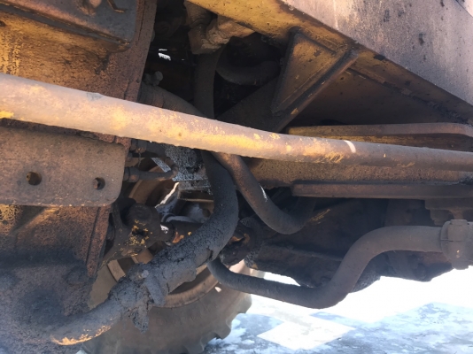 ขายรถตักล้อยาง KOMATSU JH30-B-7671 ราคา.320,000 ต่อรอง 2 เพลาเครื่อง 4 สูบ เครื่องแรง ปั้มแรง สะภาพสวย ยางพร้อมใช้ ต่อแขนแล้ว เกียร์ใช้งานได้ครบ สนใจรีบโทรจองด่วนที่.081-3531946 ต่อ.บางนา &amp; ID-LINE รถอยู่ จ.นครราชสีมา