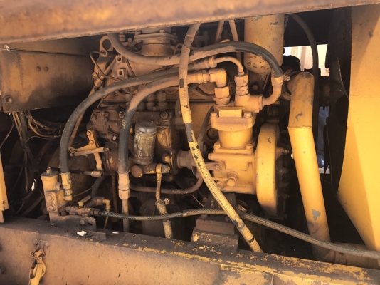 ขายรถตักล้อยาง KOMATSU JH30-B-7671 ราคา.320,000 ต่อรอง 2 เพลาเครื่อง 4 สูบ เครื่องแรง ปั้มแรง สะภาพสวย ยางพร้อมใช้ ต่อแขนแล้ว เกียร์ใช้งานได้ครบ สนใจรีบโทรจองด่วนที่.081-3531946 ต่อ.บางนา &amp; ID-LINE รถอยู่ จ.นครราชสีมา