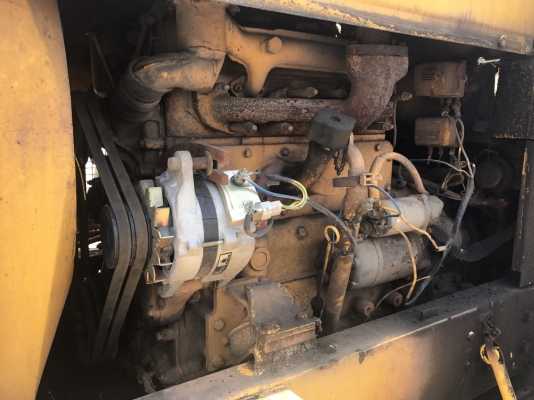 ขายรถตักล้อยาง KOMATSU JH30-B-7671 ราคา.320,000 ต่อรอง 2 เพลาเครื่อง 4 สูบ เครื่องแรง ปั้มแรง สะภาพสวย ยางพร้อมใช้ ต่อแขนแล้ว เกียร์ใช้งานได้ครบ สนใจรีบโทรจองด่วนที่.081-3531946 ต่อ.บางนา &amp; ID-LINE รถอยู่ จ.นครราชสีมา