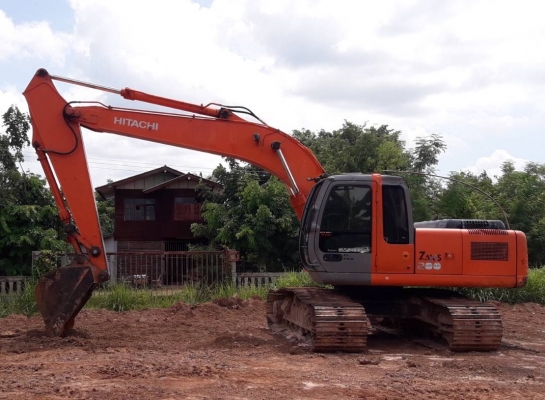 HITACHI ZX 200-1 รถบอดี้สวยเดิมๆครับ ทำงาน 10,400 ชม. ภายในเก๋งสะอาด แอร์เย็น ช่วงล่างแน่น พร้อมใช้งานได้เลย เอกสารทะเบียนครบ