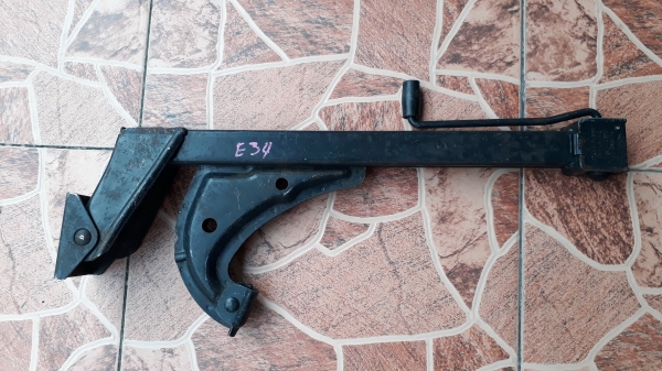 แม่แรง BMW E34