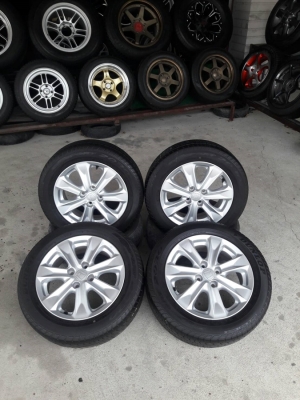 ขายล้อHONDA Jazz Hybrid ขอบ15  4ล้อ