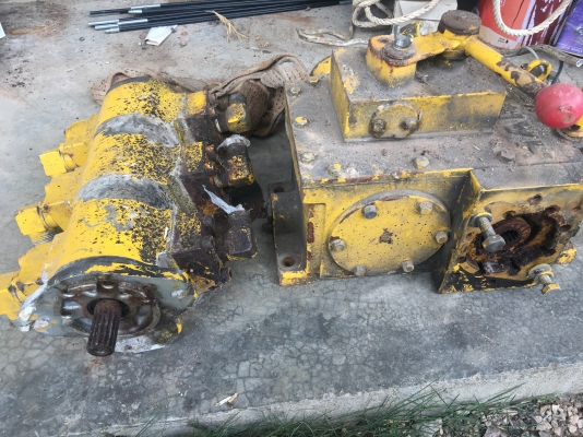 ขายปั้มไฮดรอลิคสามตอน+กระปุกเกียร์+ปั้มฝากอีกหนึ่งตัว0986599893 ขายปั้มไฮดรอลิคสามตอน+กระปุกเกียร์+ปั้มฝากอีกหนึ่งตัว0986599893