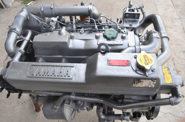 ขาย เครื่องเรือยอร์ช ดีเชล แรงๆ รุ่นใหม่ ประหยัด น้ำมัน Yamaha 13 bt 160 hp
