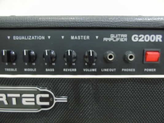 ตู้แอมป์กีต้าร์ ARTEC รุ่น G-200R ดอก 12 นิ้ว 2 ดอก กำลังขับ 200 วัตต์ มือสอง สภาพใหม่
